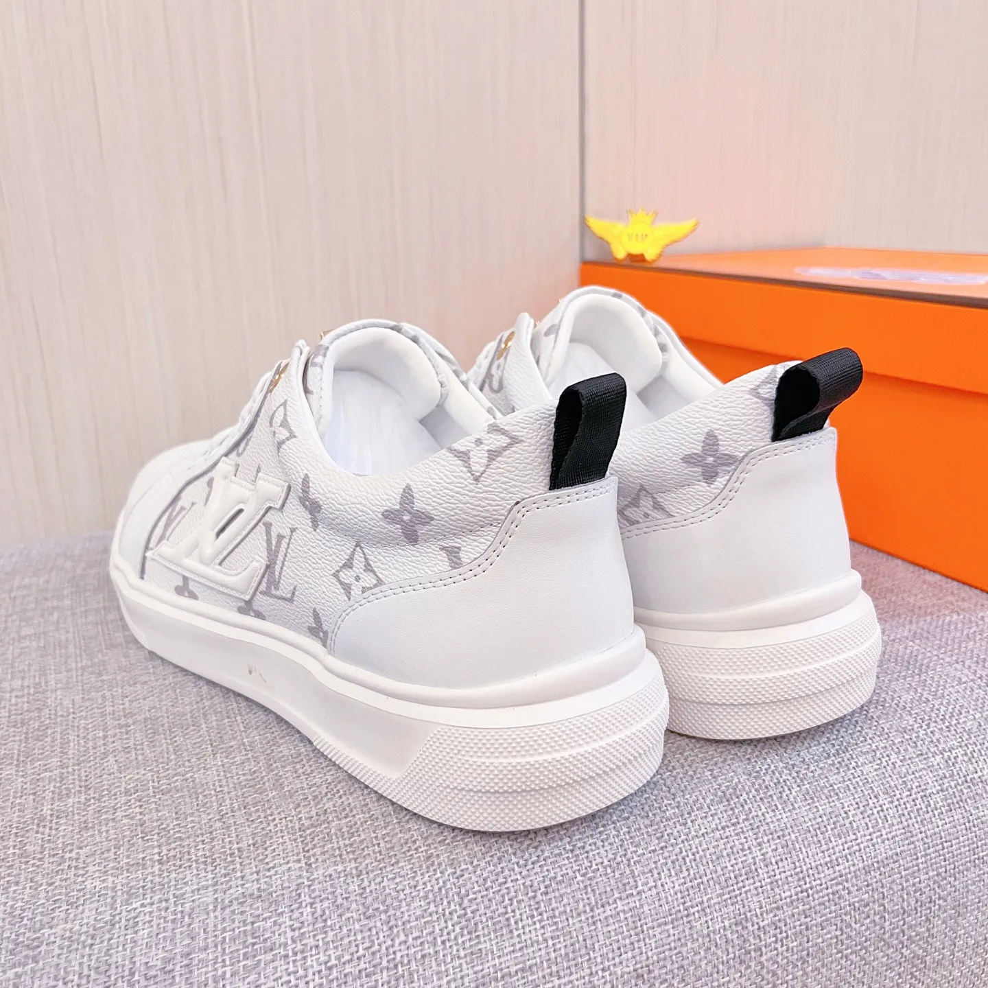 Men's Men's Shoes Men's Shoes💰 420 Men's Men's Shoes💰[LV]🔥Louis Vuitton Men's high-end brand official website 1:1 Latest masterpiece: The upper is made of Italian imported first-layer cowhide with a comfortable and breathable lining➕Original non-slip and wear-resistant outsole🔥, making walking more convenient and comfortable! An exclusive new model, a stunning work, a beautiful 1:1 replica [color] compared to the official quality! Create a fashionable personality to set off your uniqueness! A must-have for trendy men! Classic🔥Size: 38-44 Color: 🔥Multiple colors available🔥.